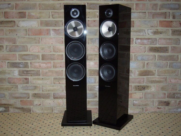 B&W 704-S2-Black altavoces-B&W 704-S2-Black