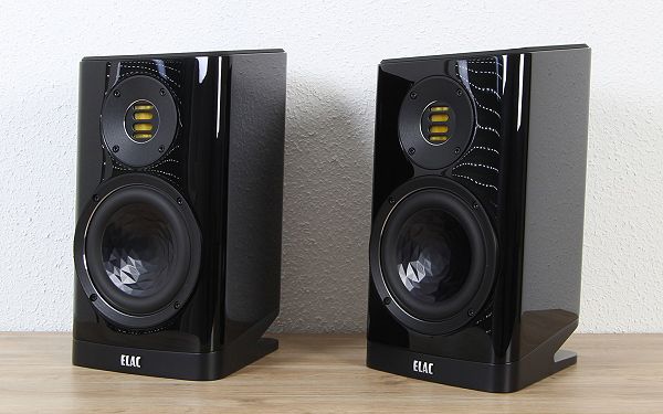 altavoces-elac_vela_bs403-negros